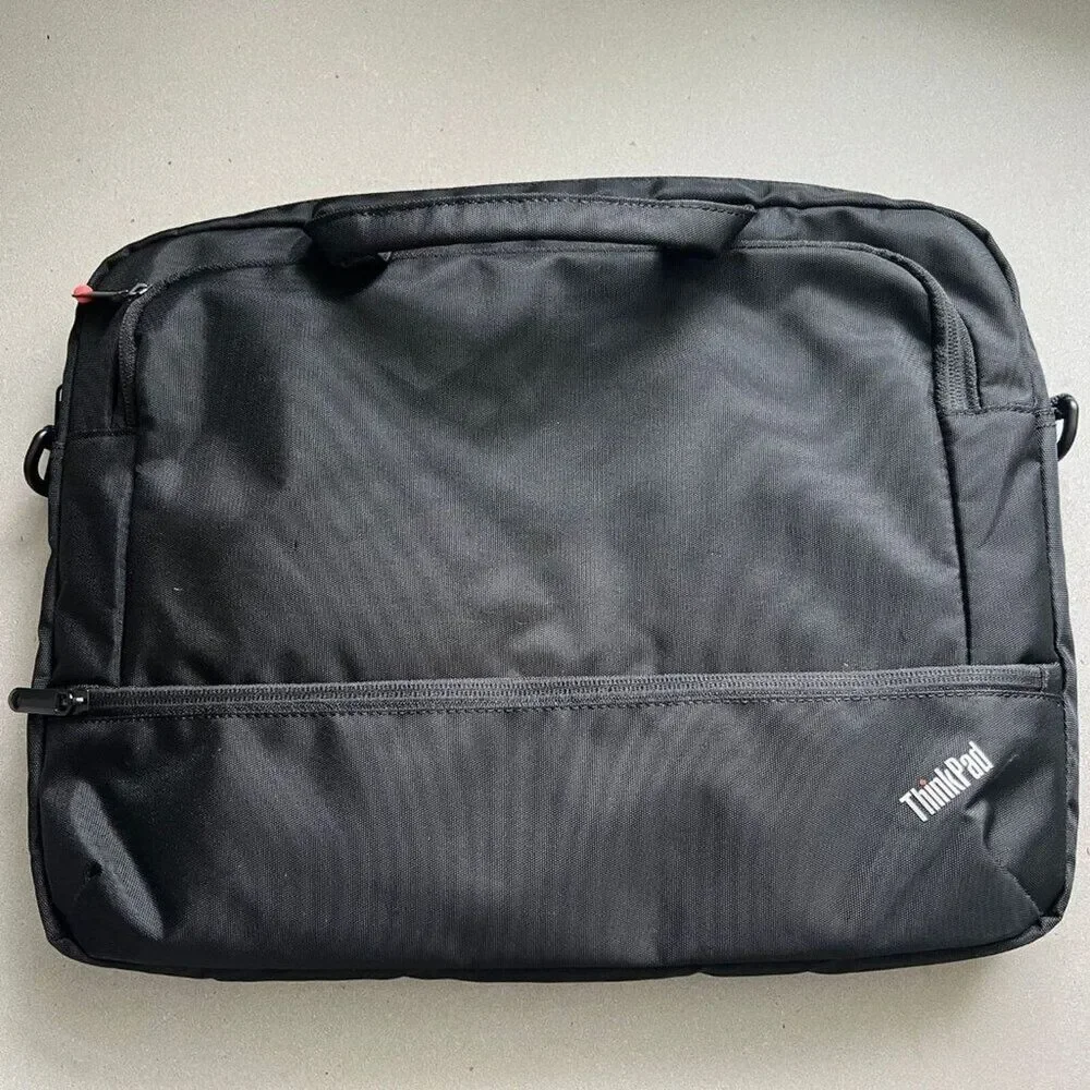 Lenovo ThinkPad Essential Topload 15